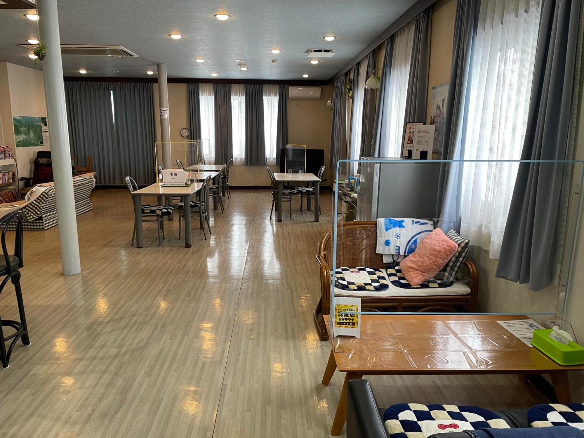 温泉ゲストハウス やすもり 本館 Hachimantai  Exteriér fotografie